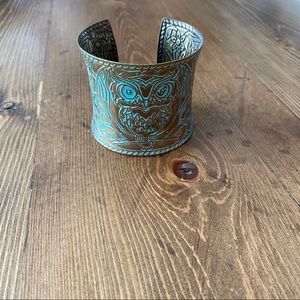 🌸3/$35🌸 Cuff bracelet with owl design
